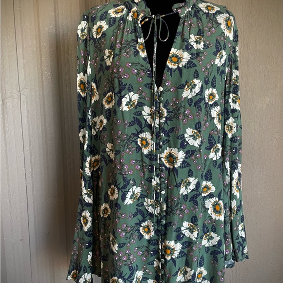 Free People Magic Mystery Tunic Dress Floral Bell Sleeve Boho Peasant sz S - Picture 4 of 16
